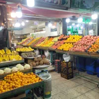 فروشنده و بار چین