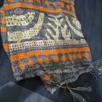 شال نخی|لباس|شاهینشهر, عطار|دیوار