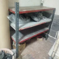 یک عدد قفسه بزرگ