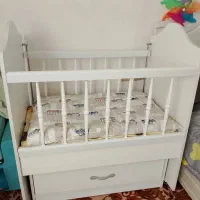 تخت گهواره شو نوزاد