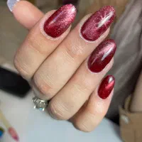 تخفیفات کاشت ناخن و عیدانی ۵ میلیونی