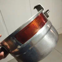 زود پز در حد نو کاملن سالم