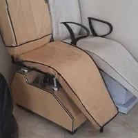 صندلی اصلاح وتخت اپلاسیون|آرایشگاه و سالن‌های زیبایی|بومهن, |دیوار