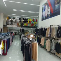 فروشنده خانم