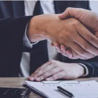 نیاز به ضامن کسر از حقوق