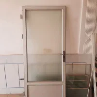 در آلومینیومی با چهار چوب