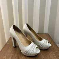 کفش پاشنه بلند