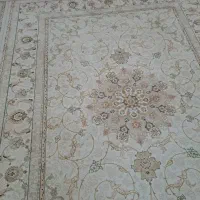 فرش کرم رنگ ۷۰۰شانه ۹متری