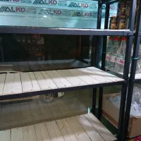 قفسه طبقه چوب و فلز فروشگاهی