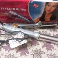 اتوی مو چرخشی کیفیت بالا بسیار عالی نوباجعبه سالم|آرایشی، بهداشتی، درمانی|تهران, هفده شهریور|دیوار