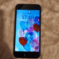 اپل iPhone 8 با حافظهٔ ۲۵۶ گیگابایت