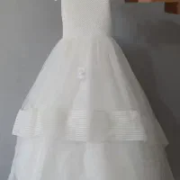 دو عدد لباس عروس بچگانه سایز ۴ و ۵ در حد نو