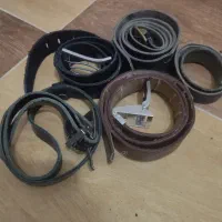 تعدادی کمربندهای مردانه قدیمی موجودهست