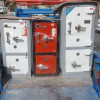 گاوصندوق طوسی مشکی قرمز وزن ۵۰کیلو تا ۲تن