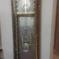 ساعت استاده برنزی