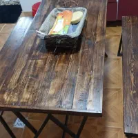 ۲دست میز و نیمکت چوبی  تمیزوسالم