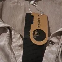 لباس|لباس|گلستان (تهران), |دیوار