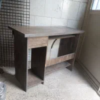 میز کامپیوتر چوبی