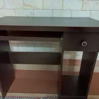 میز کامپیوتر درحد نو