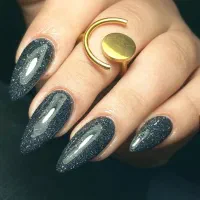 کاشت ناخن با بهترین متریال