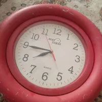 ساعت دیواری