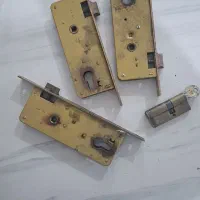 قفل  با مغزی