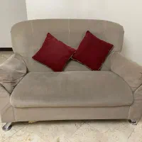 مبل هفت نفره به همراه میز وسط و دو میز عسلی|مبلمان خانگی و میز عسلی|تهران, جنت‌آباد جنوبی|دیوار
