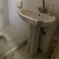 روشویی همراه با شیرالات