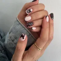 تخفیف کاشت ناخن برای پنج نفر اول( 290 t)