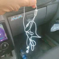 با سلام یک عدد هندزفری سیمی نوی ونو بفروش میرسد