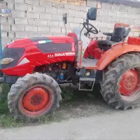 تراکتور باغی ۴سیلندر با یک دستگاه ریتواتور