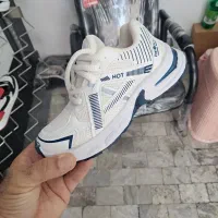 کفش بالنسیگا بچگانه سایز32.33.34.35موجوده