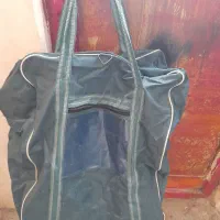 کیف|کیف، کفش، کمربند|کنگاور, |دیوار