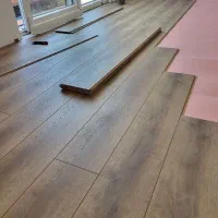 یادگیری حرفه‌ای کفپوش و پارکت استخدام شاگرد