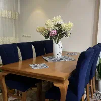 میز نهار خوری هشت نفره کاملا تمیز و زیبا