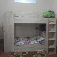 تخت دو طبقه جادار سالم سالم کلی کشو داره