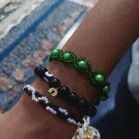 گردنبند و دستبند