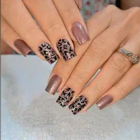 کاشت ناخن فقط و فقط ۲۴۹