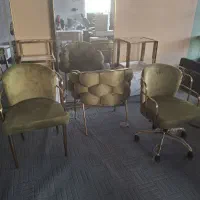 صندلی گیتاری|آرایشگاه و سالن‌های زیبایی|رشت, امین الضرب|دیوار