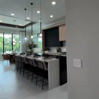 متراژ-متفاوت-دو-سالن-کلید-نخورده-نمای-کلاسیک