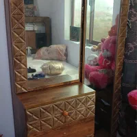 کمد ۴کشو سالم اینه ها کشید میشه پشت جادار