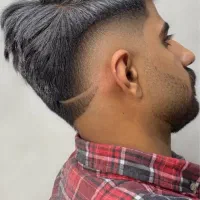 پشیمون نمیشی،یک ماهه آرایشگرت میکنیم