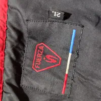 کاپشن و دستکش