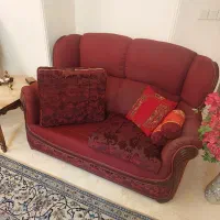 مبل چستر دونفره درحدنوازپارچه مخمل ساده وگلداراعلا