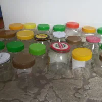 تعدادی ظرف سس و مربا و...