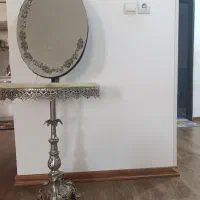 آینه و کنسول فلزی