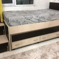 فروش تخت به همراه میز تحریر فوری