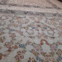 دو عدد فرش نه متری  ۱۲۰۰ شانه ۳۶۰۰ تراکم ۲۸۰۰۰۰۰۰