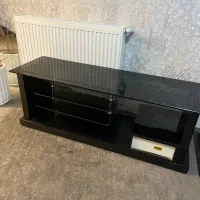 زیر تلوزیونی شیشه با کیفیت