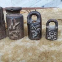 ۶ عدد سنگ وزنه ها ترازو قدیمی عتیقه|کلکسیون اشیاء عتیقه|اصفهان, عاشق‌آباد|دیوار